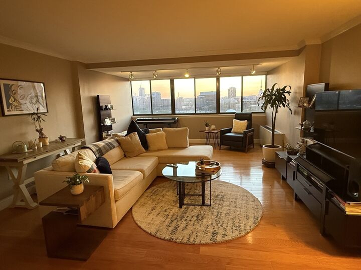Property Photo: 6 Whittier Place 12C MA 02114