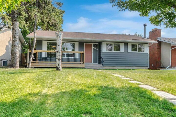 Property Photo: 4819 Memorial Drive SE AB T2A 2P9