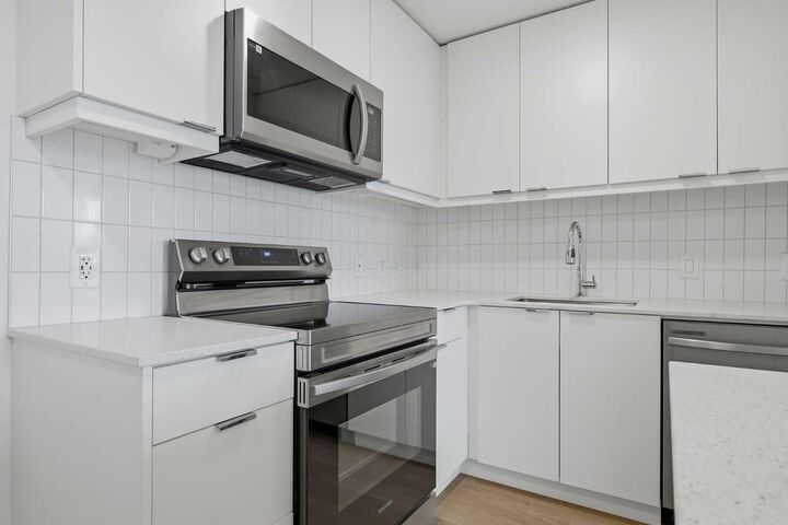 Property Photo: 8500 19 Avenue SE 1313 AB T2A 0M8