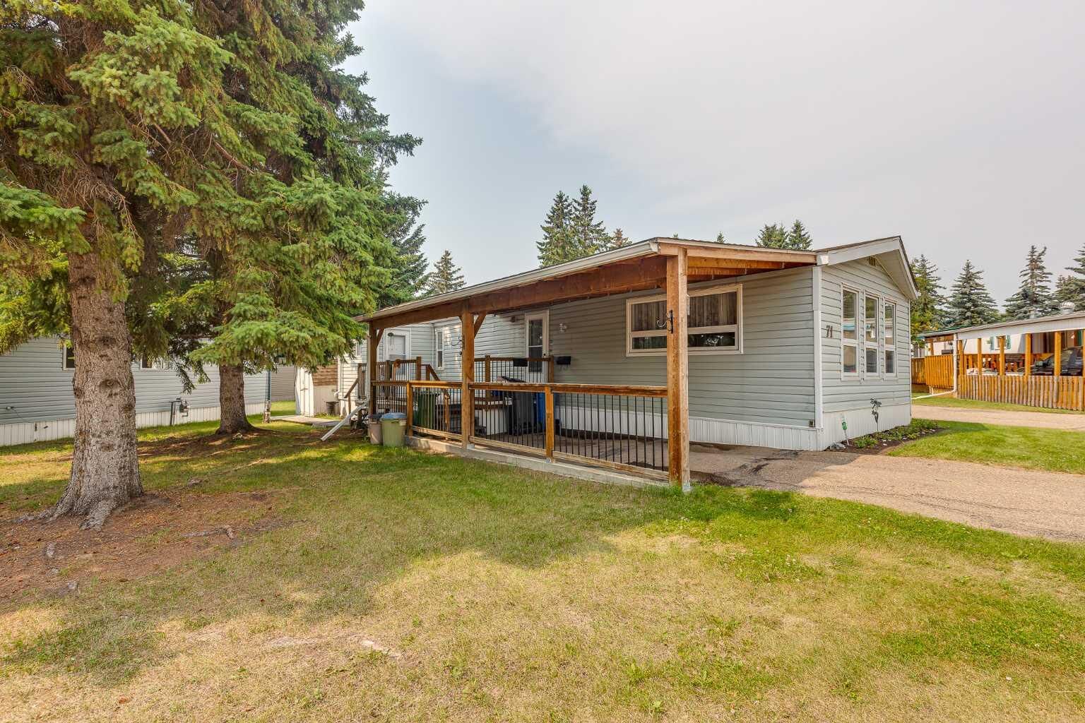 Property Photo:  71 Parkside Avenue  AB T4P 1K1 