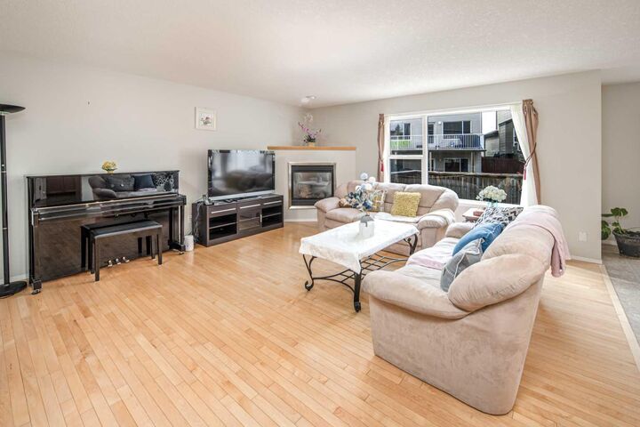 Property Photo: 96 Panamount Manor NW AB T3K 6H7