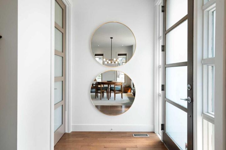 Property Photo:  3542 7 Avenue SW  AB T3C 0C8 