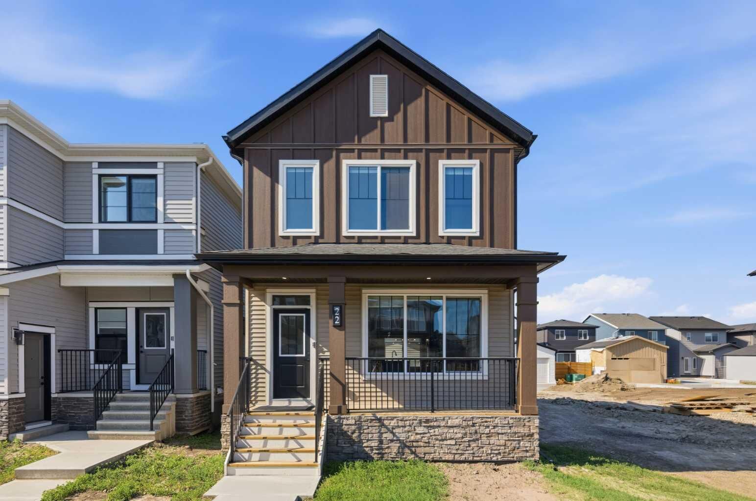 Property Photo: 22 Chinook Winds Court SW AB T4B 5X6