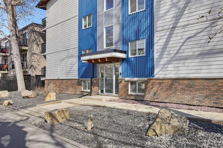 Property Photo: 626 2 Avenue NE 202 AB T2E 0E8