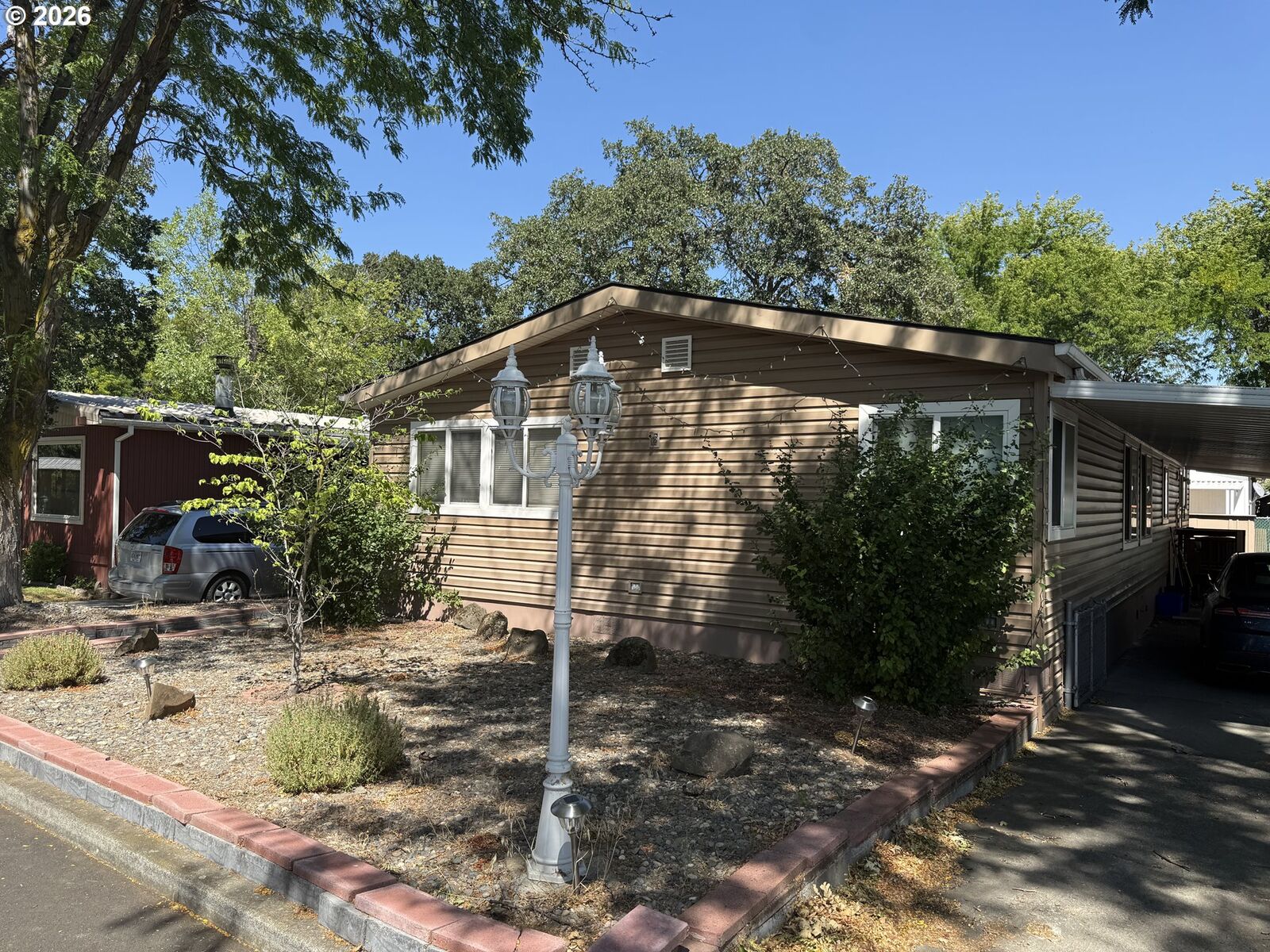 Property Photo: 750 Division St 239 OR 97058