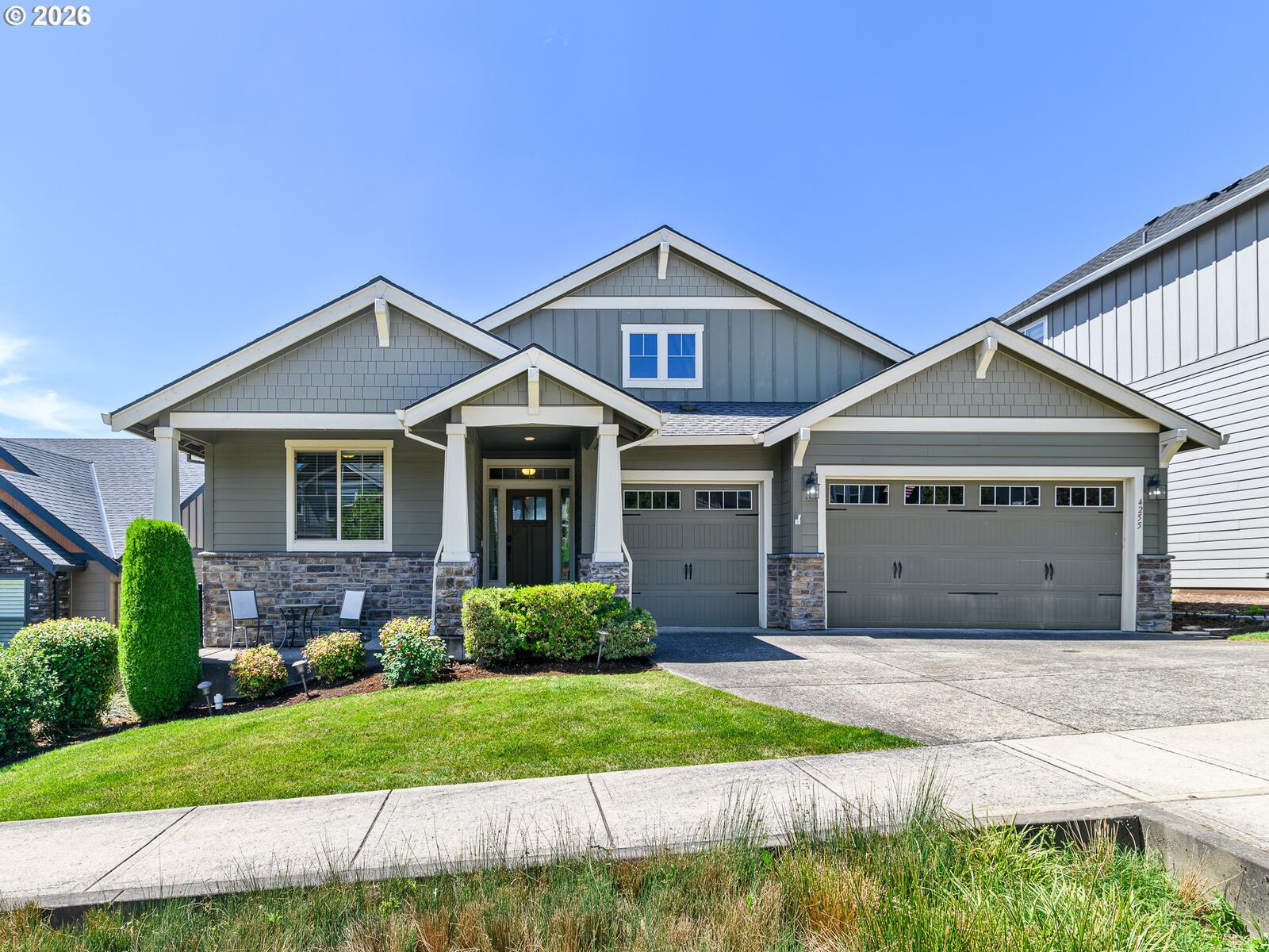 Property Photo:  4255 SW Brixton Ave  OR 97080 