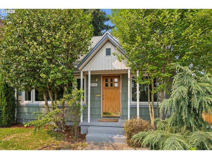 Property Photo: 4315 NE 64th Ave OR 97218