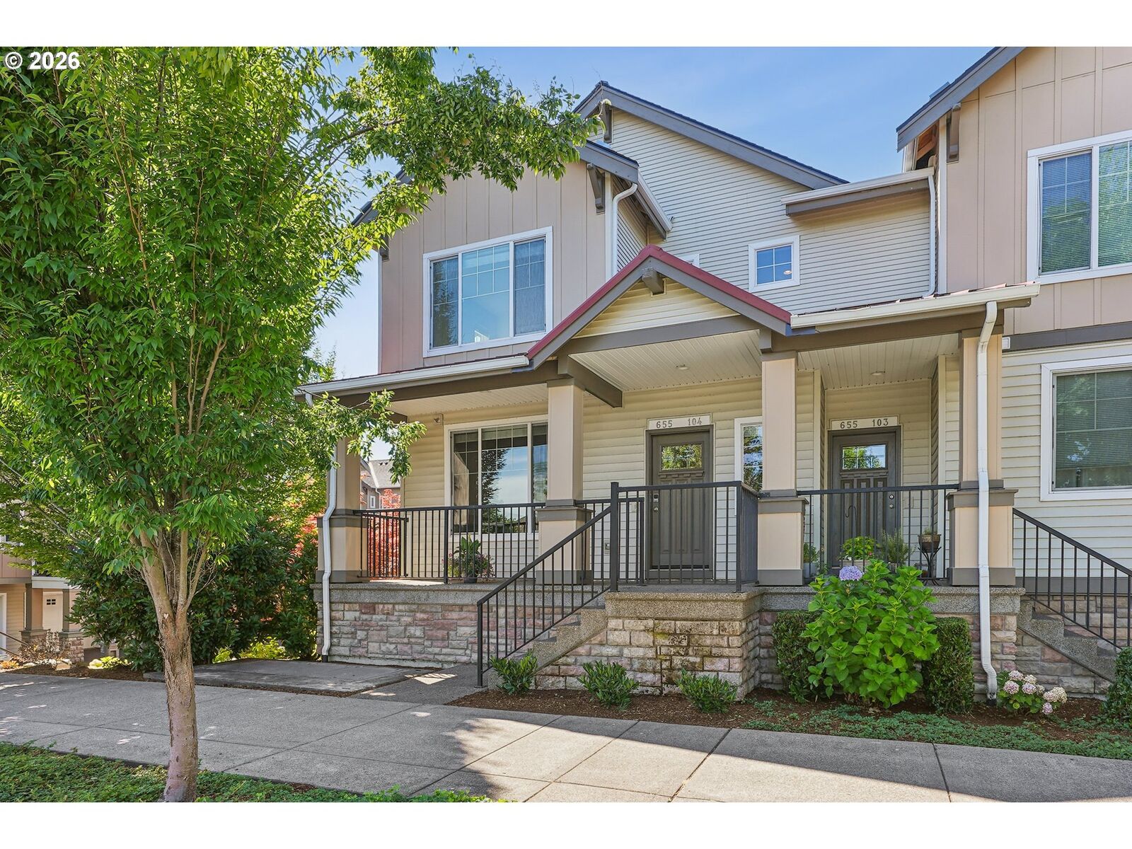 Property Photo:  655 NW 118th Ave 104  OR 97229 