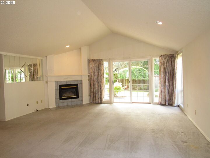Property Photo:  15415 SE 35th St  WA 98683 