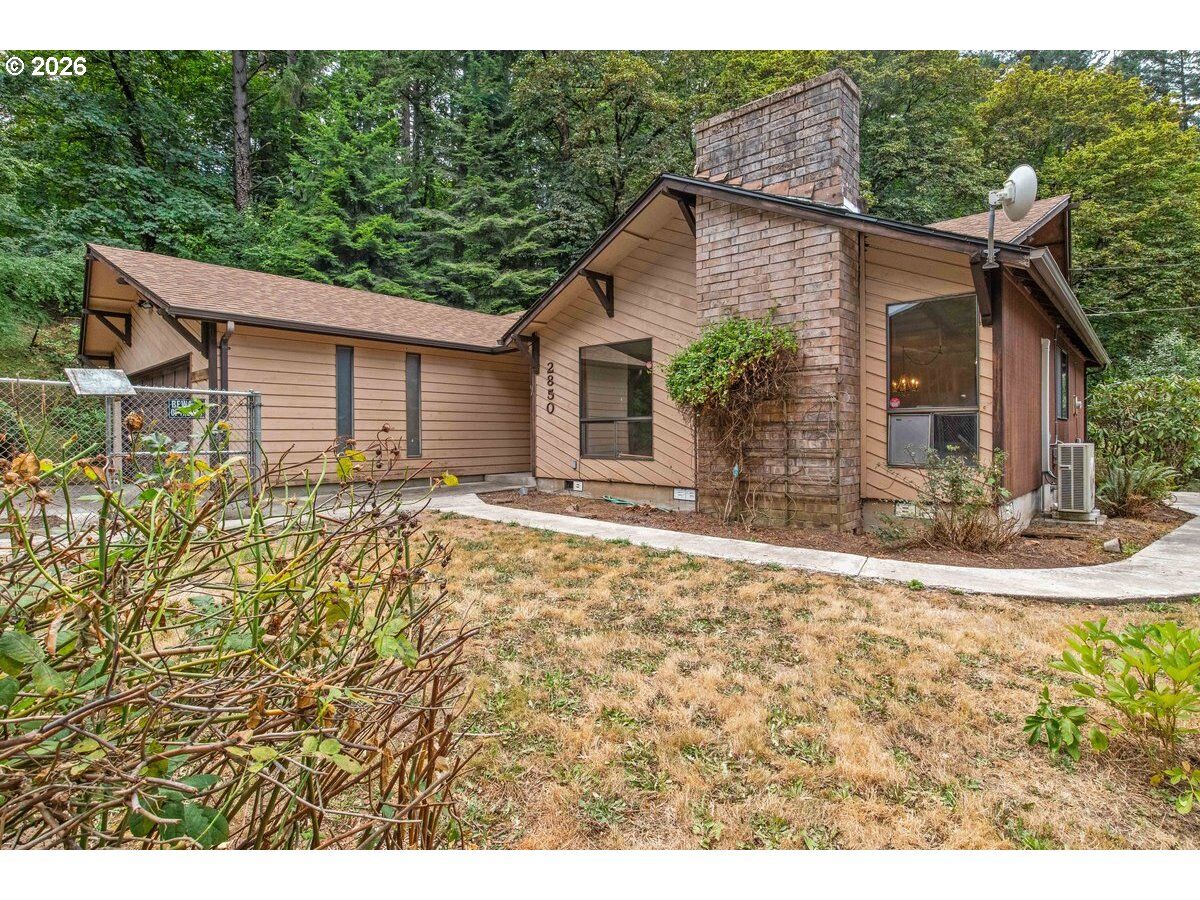 Property Photo: 2850 Cascade Dr OR 97355
