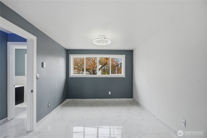 Property Photo:  748 S Cloverdale Street 8  WA 98108 