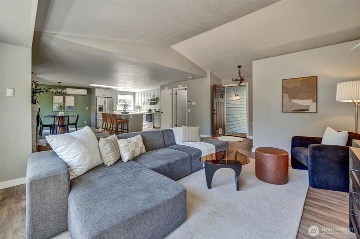 Property Photo:  4830  154th Place SW  WA 98026 