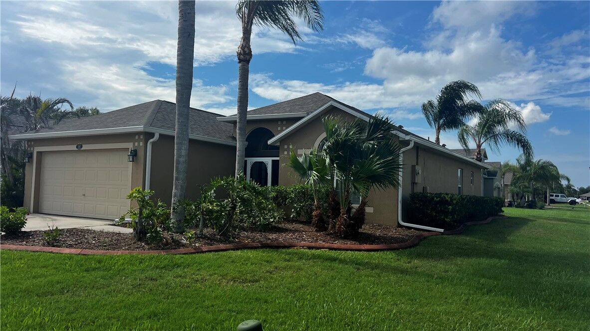 Property Photo:  1995 Snapdragon Drive NW  FL 32907 