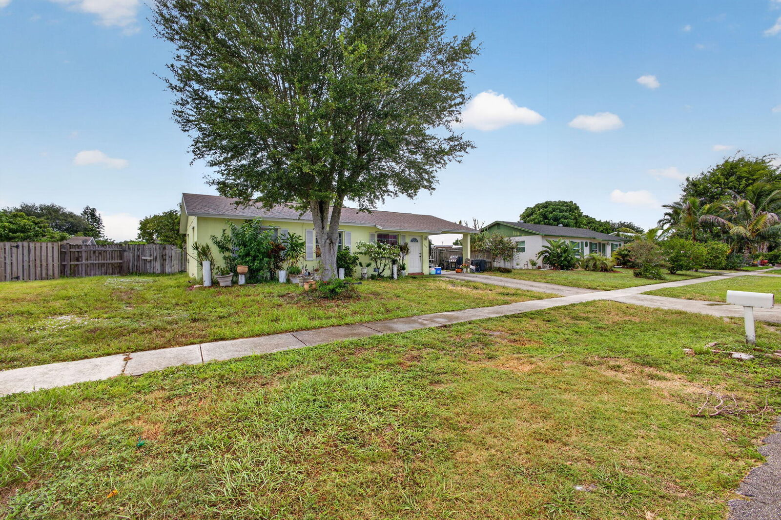 Property Photo: 710 Oklawaha Street FL 33458