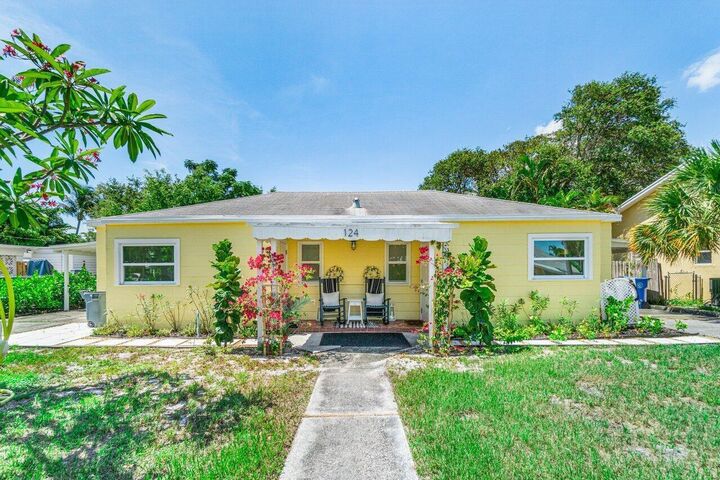 Property Photo:  124 Mayfield Road  FL 33462 
