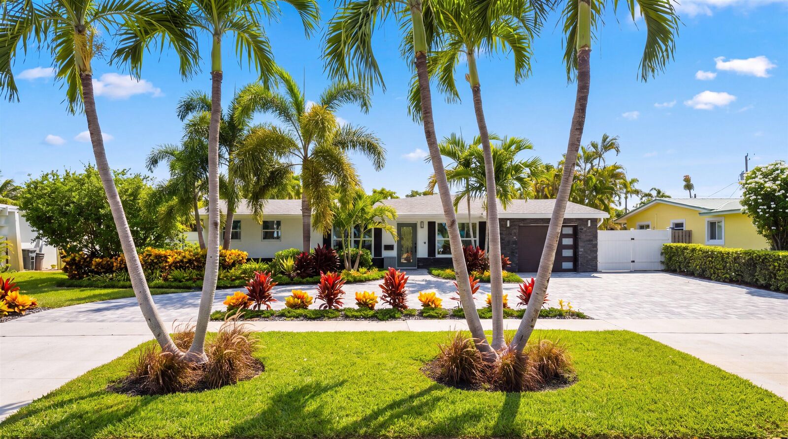 Property Photo: 765 Lagoon Drive FL 33408