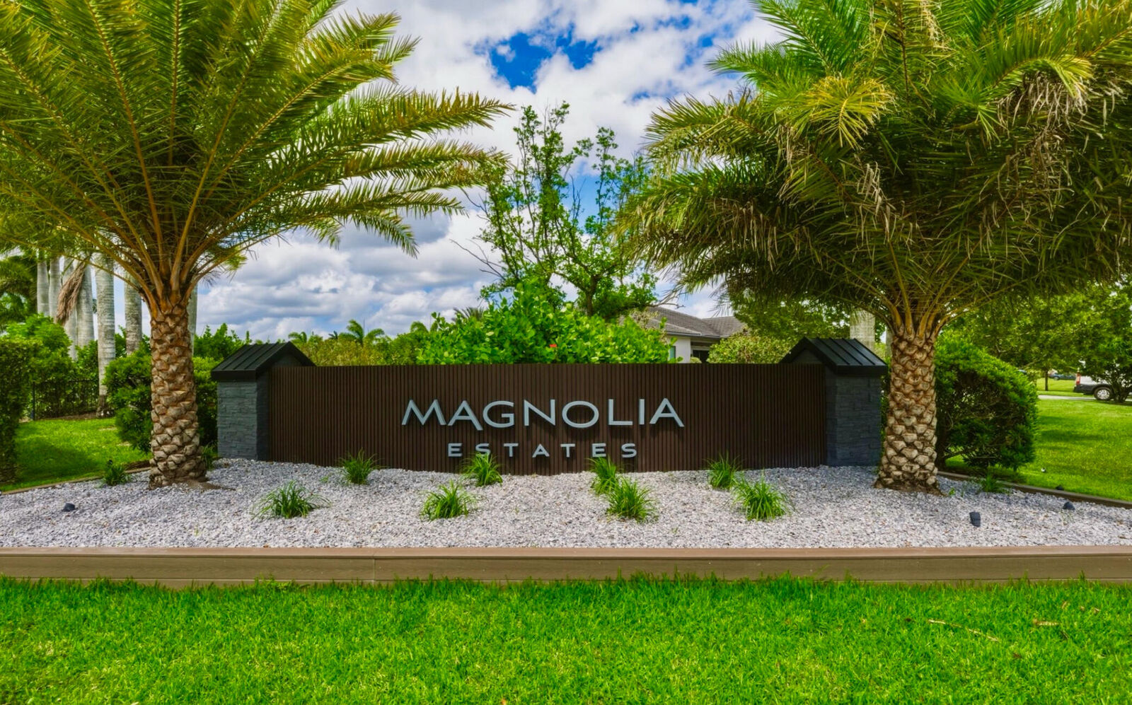 Property Photo:  17130 Magnolia Estates Drive  FL 33331 