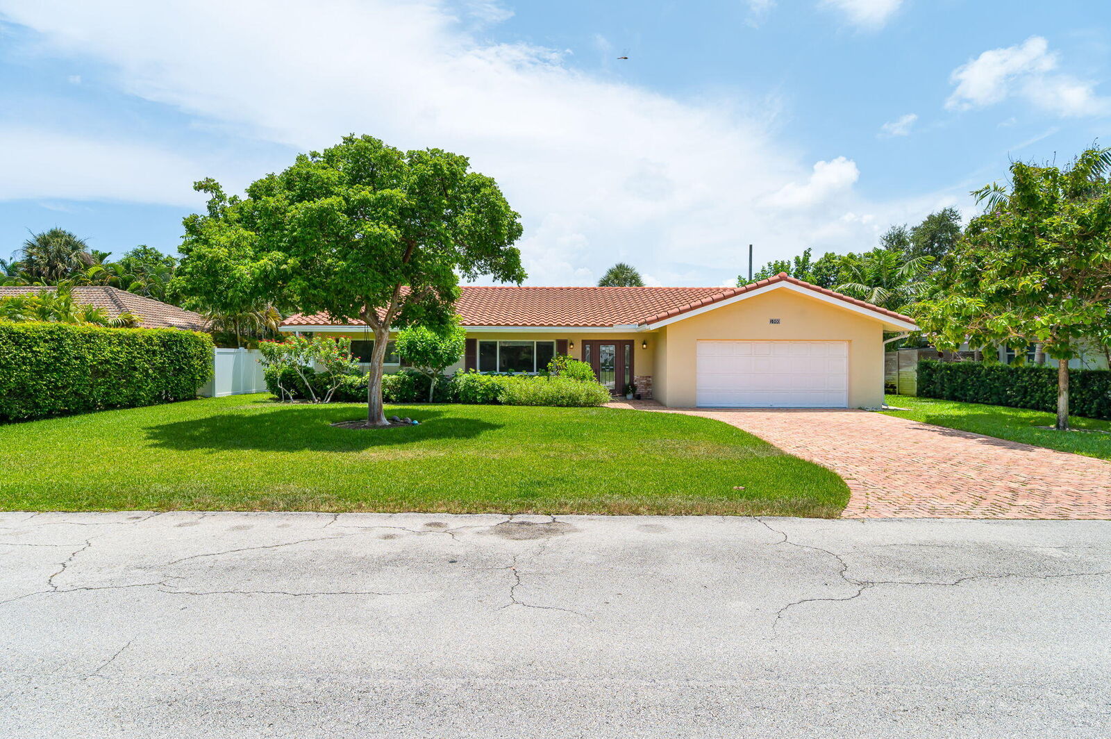 Property Photo: 1000 NW 5th Street FL 33486