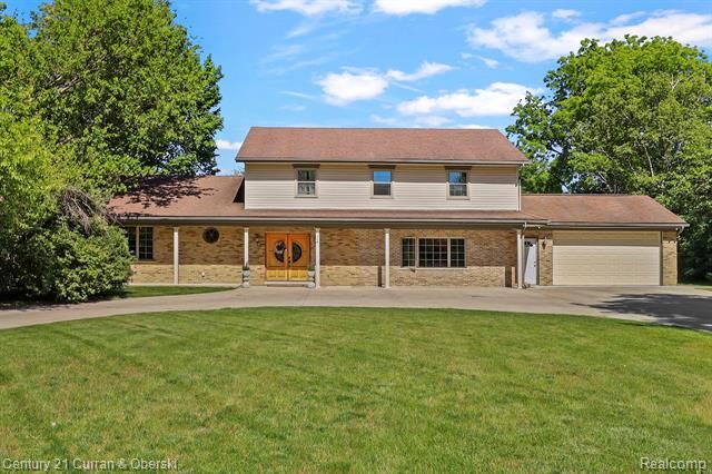 Property Photo: 116 N Evangeline Street MI 48127