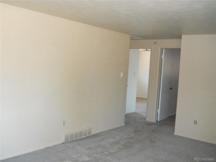 Property Photo:  736 S Kearney Street  CO 80224 