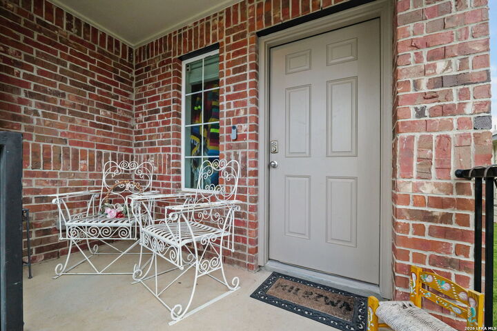 Property Photo: 220 Middle Green Loop TX 78114
