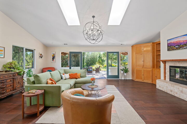 Property Photo:  1535 Gamby Way  CA 93463 
