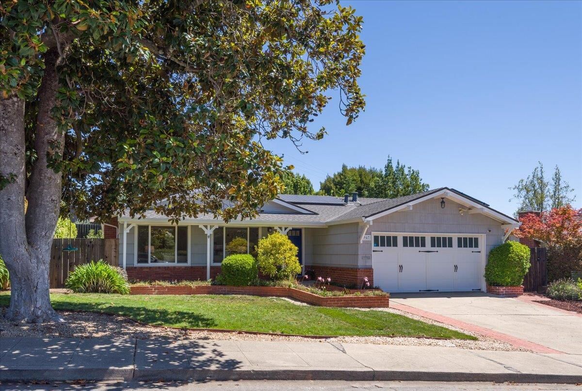 Property Photo:  947 Glennan Drive  CA 94061 