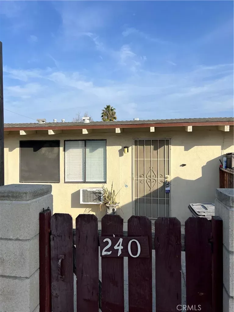 Property Photo: 240 W Mayfair CA 92867