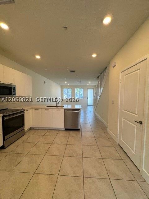Property Photo:  10270 NW 66th St 101  FL 33178 