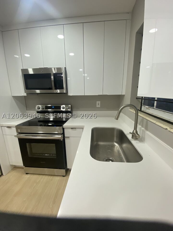 Property Photo: 217 NW 48th St 2 FL 33127