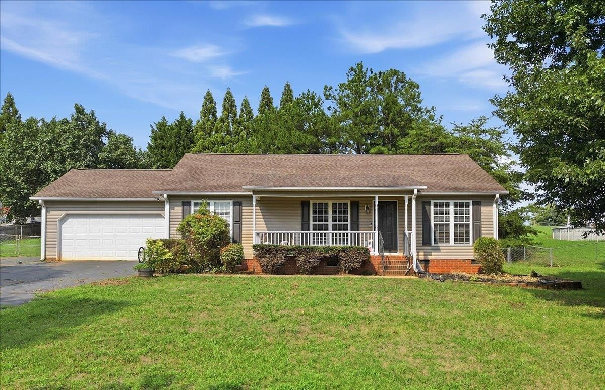 Property Photo: 113 Beaver Creek Drive SC 29323