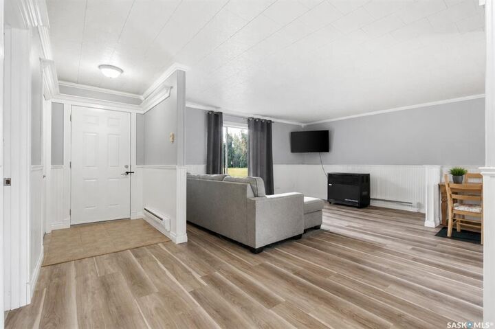 Property Photo:  157 4th Street W  SK S0M 2K0 