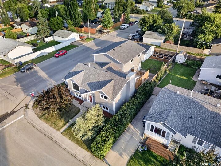 Property Photo: 433 4th Street N SK S0K 0A2