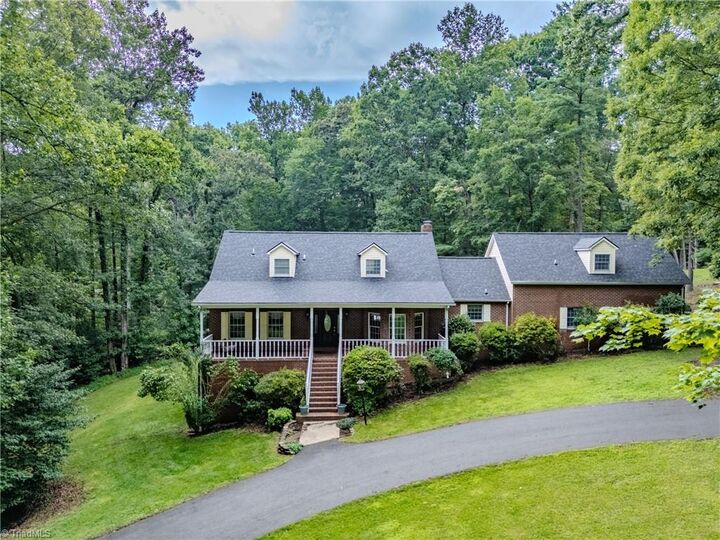 Property Photo: 158 Oakmont Place NC 27030