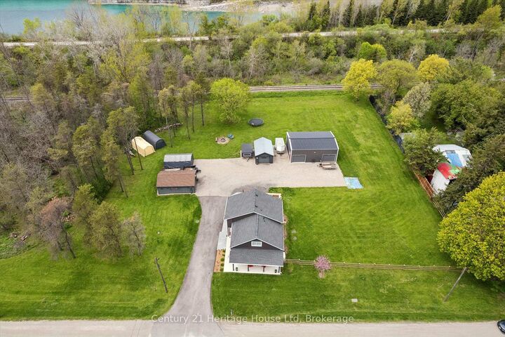 584077 Beachville Road — photo 1