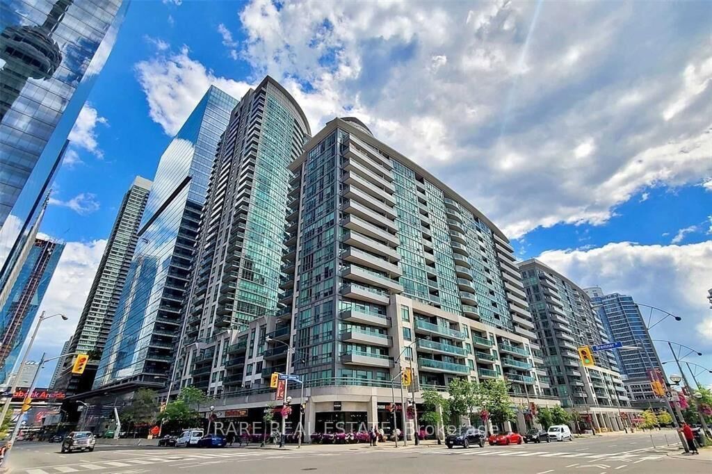 Property Photo:  51 Lower Simcoe Street 202  ON M5J 3A2 