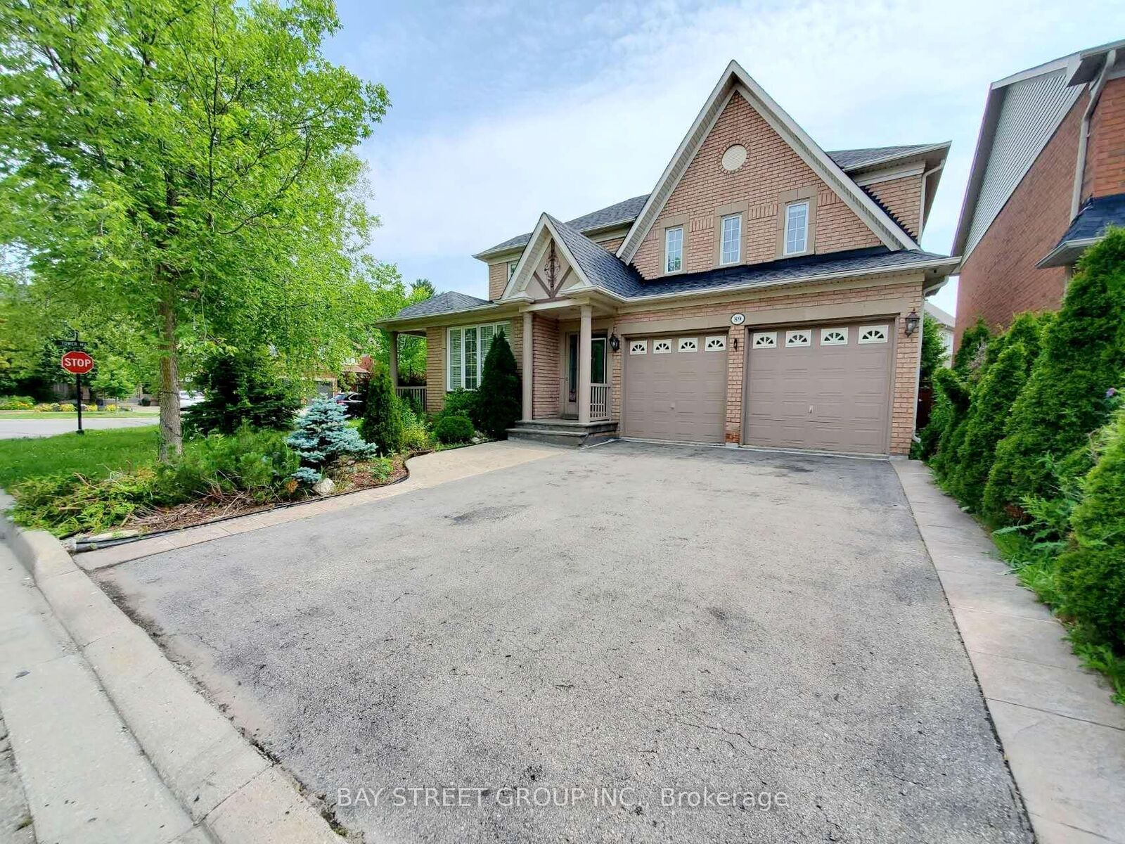 Property Photo:  89 Skywood Drive  ON L4E 4K8 