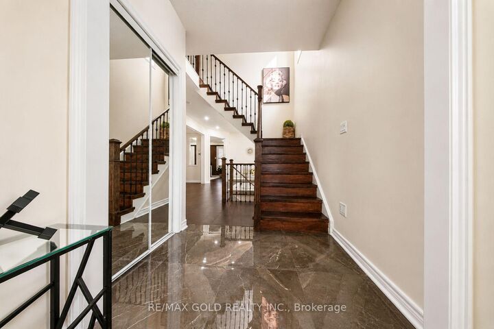 Property Photo: 3906 Passway Road ON L5N 8P1
