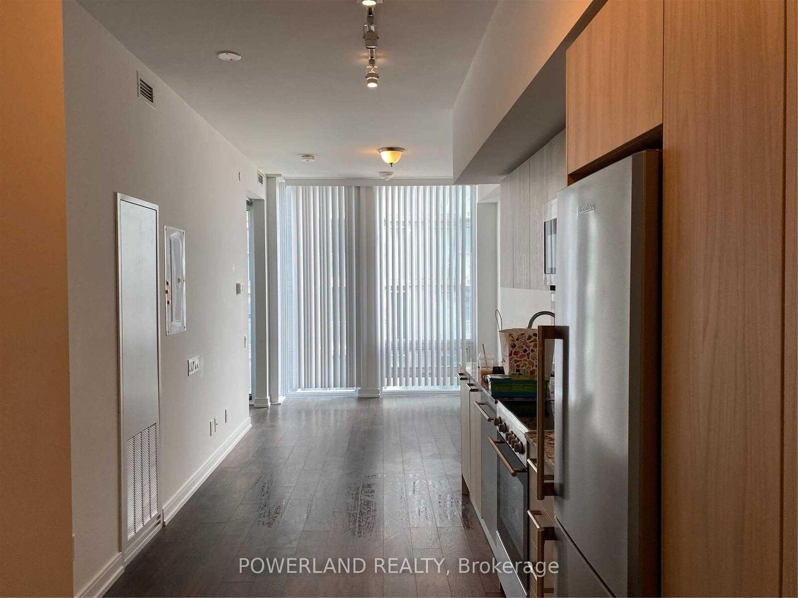 Property Photo:  28 Wellesley Street E 2305  ON M4Y 1G3 