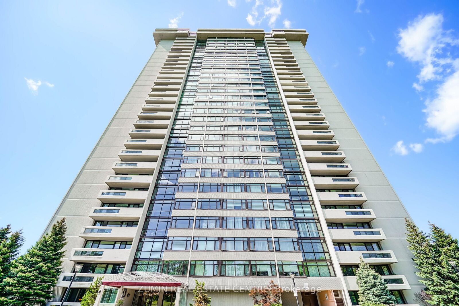 Property Photo: 1555 Finch Avenue E 602 ON M2J 4X9