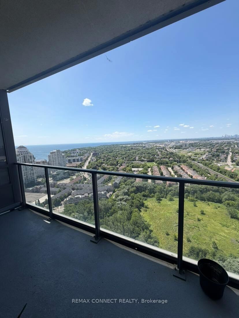Photo de la propriété:  36 Park Lawn Road 3304  ON M8Y 3H8 