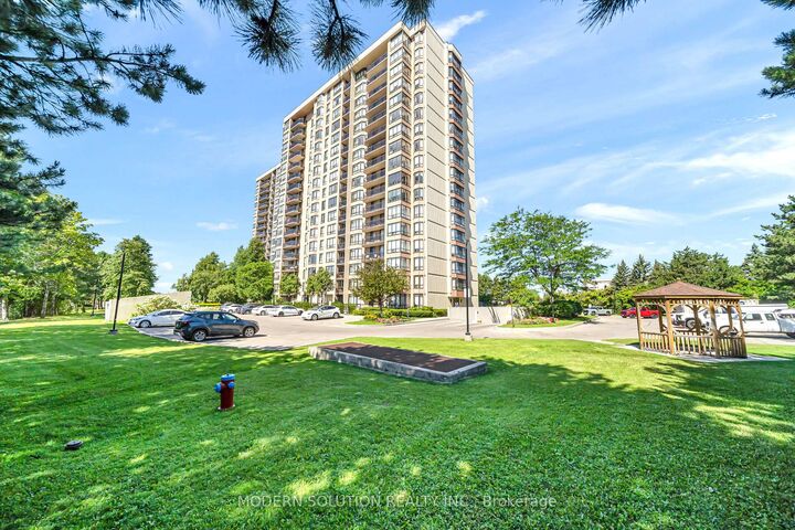 Property Photo: 20 Cherrytree Drive 501 ON L6Y 3V1