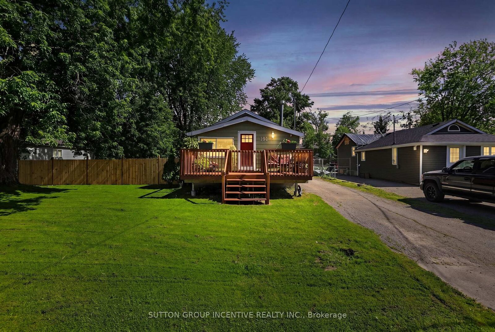 Property Photo: 191 Ways Bay Drive ON L4P 2M6
