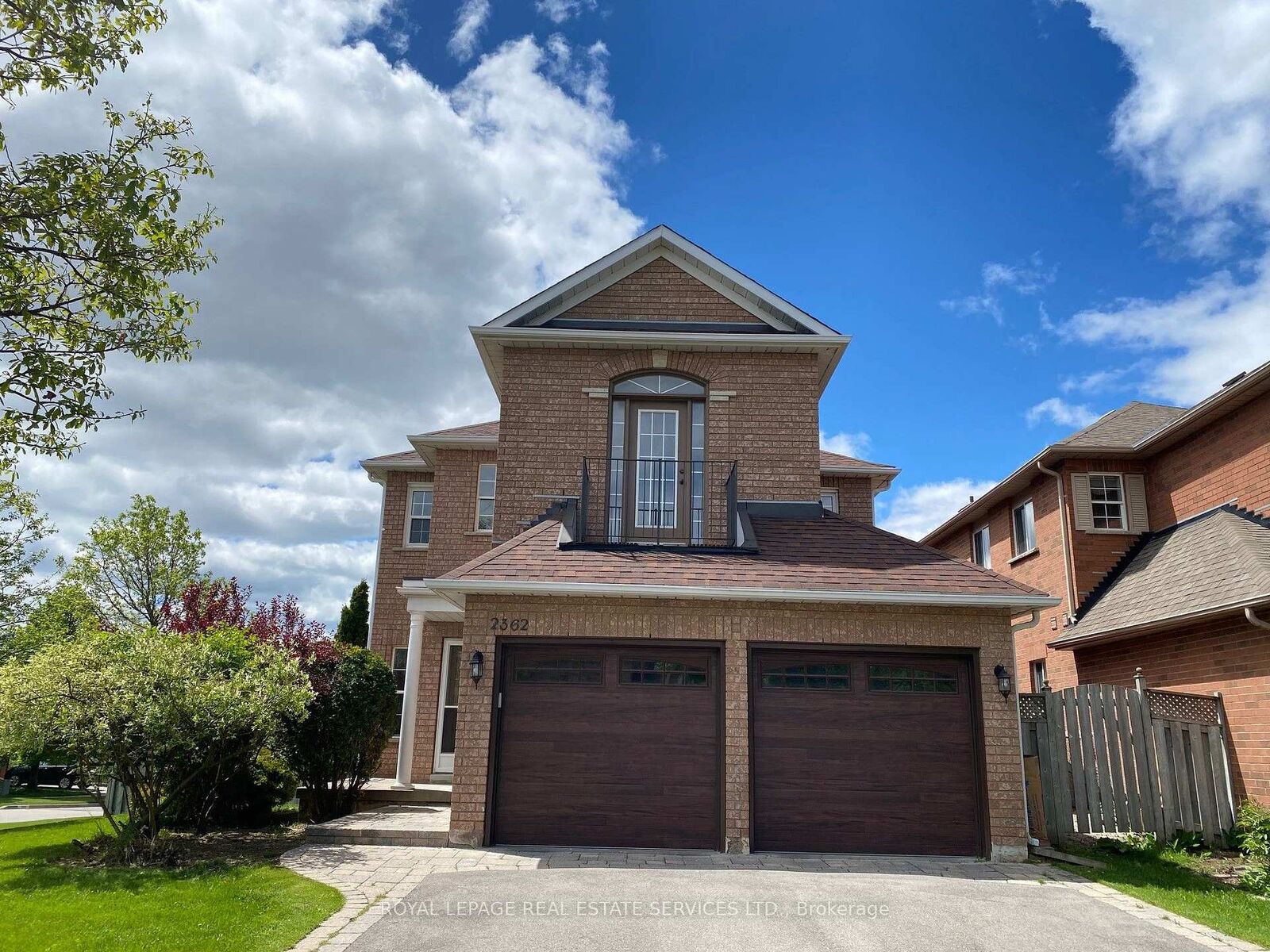 Property Photo:  2362 Woodridge Way  ON L6H 6S3 