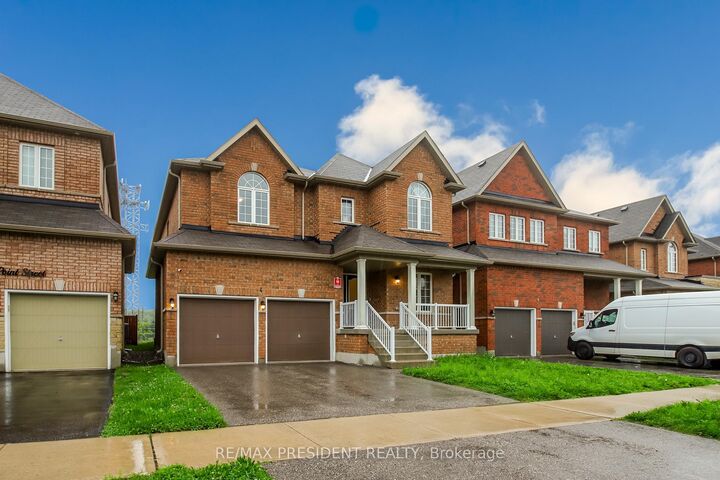 Property Photo: 4 Cypress Point Street ON L4N 6J9