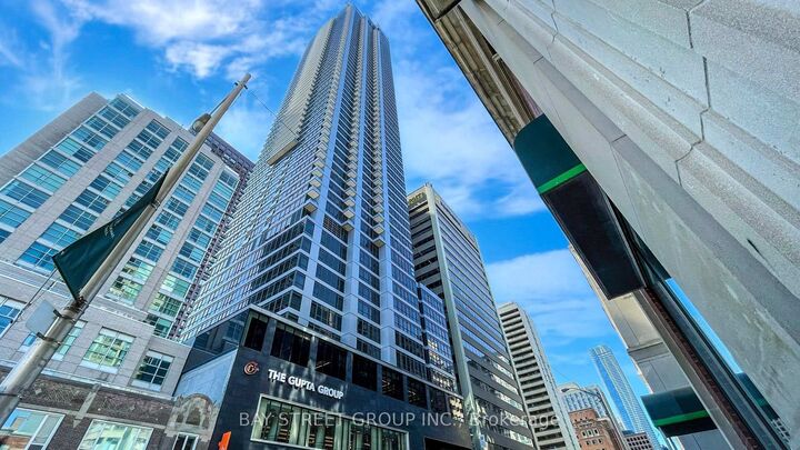 Property Photo:  395 Bloor Street E 4206  ON M4W 0B4 