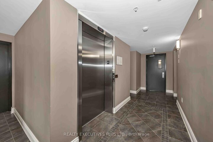 Property Photo: 2376 Albert Street 103 ON K4K 0C5