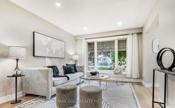 Property Photo: 27 Sylvia Street ON L4M 5J2