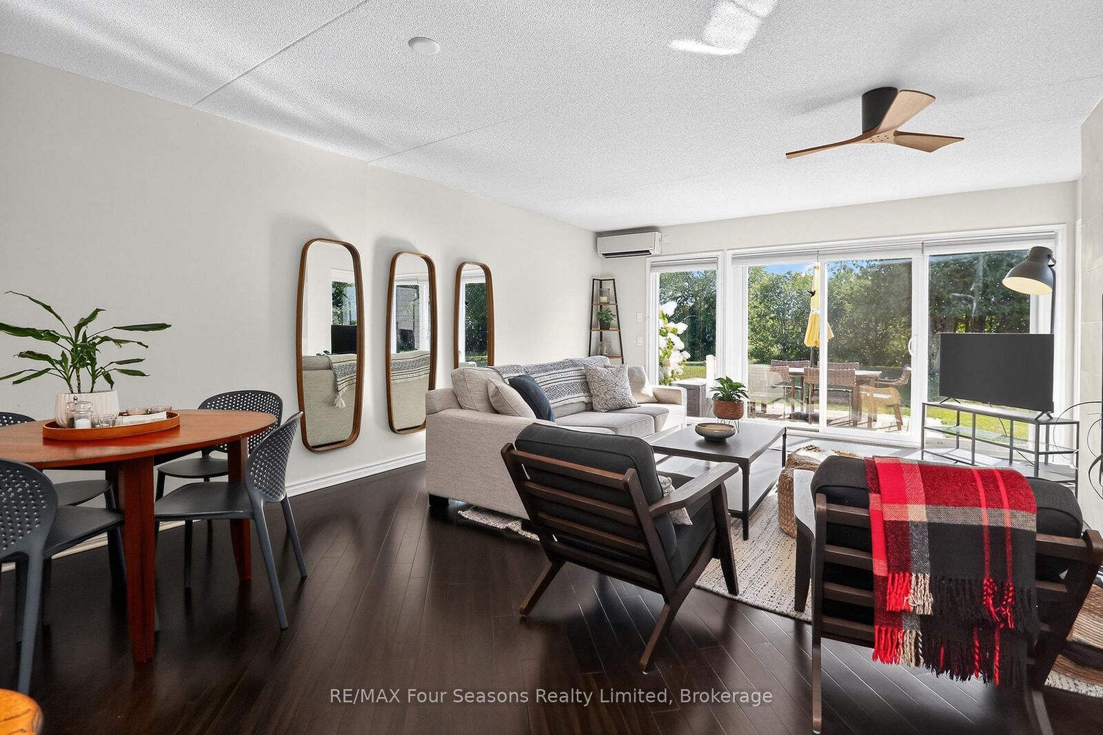 Property Photo: 44 Trott Boulevard 13 ON L9Y 5B7