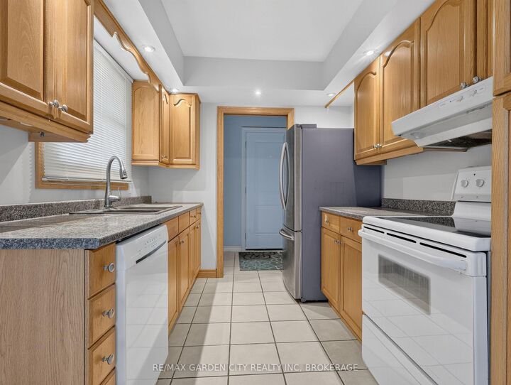 Property Photo: 19 Black Knight Road ON L2N 3B9